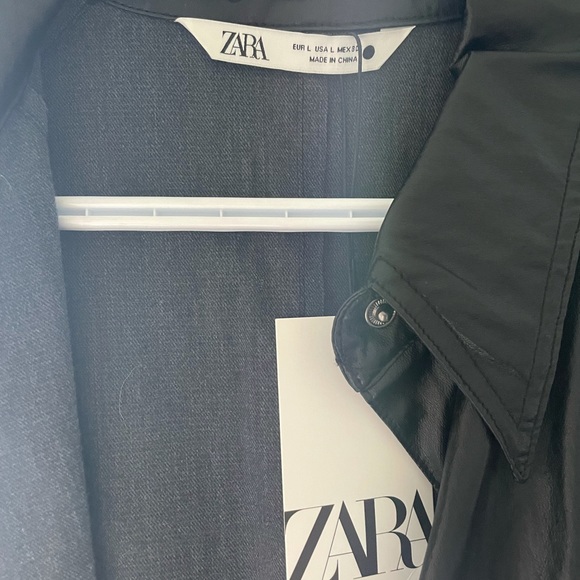 NEW BEAUTIFUL LEATHER DUSTER/ COAT OR DRESS ZARA SIZE LARGE - will fit sm/md - Picture 4 of 9